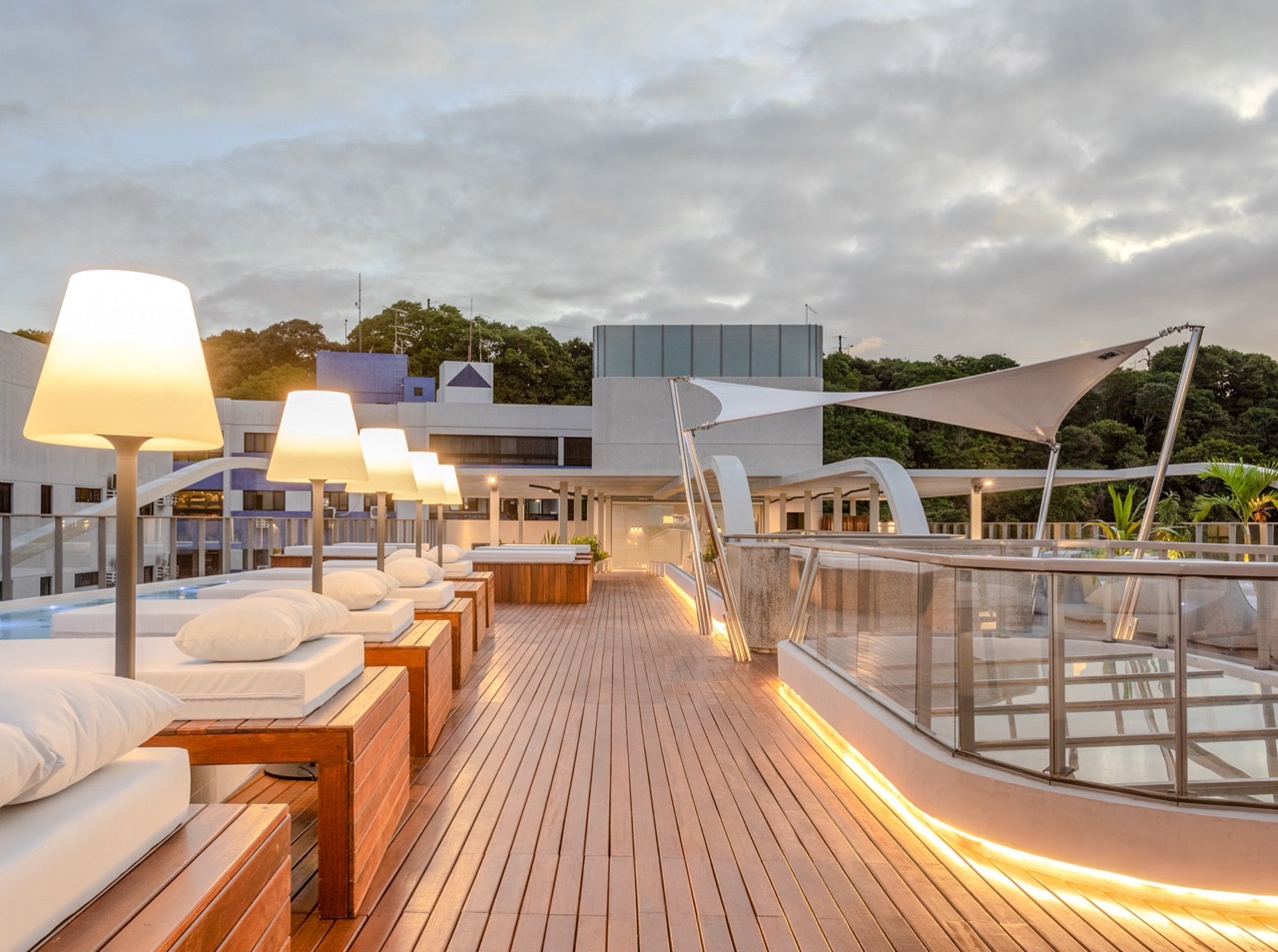 Flat Setai Yacht - Rooftop